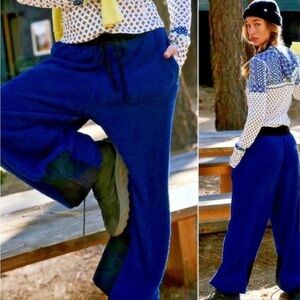FREE PEOPLE FP MOVEMENT Cuddle Up Fleece/Faux Fur Joggerss/ Pants | NEW/NWT!🖤💙